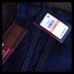 Tommy Hilfiger Jeans brand NEW 33x32